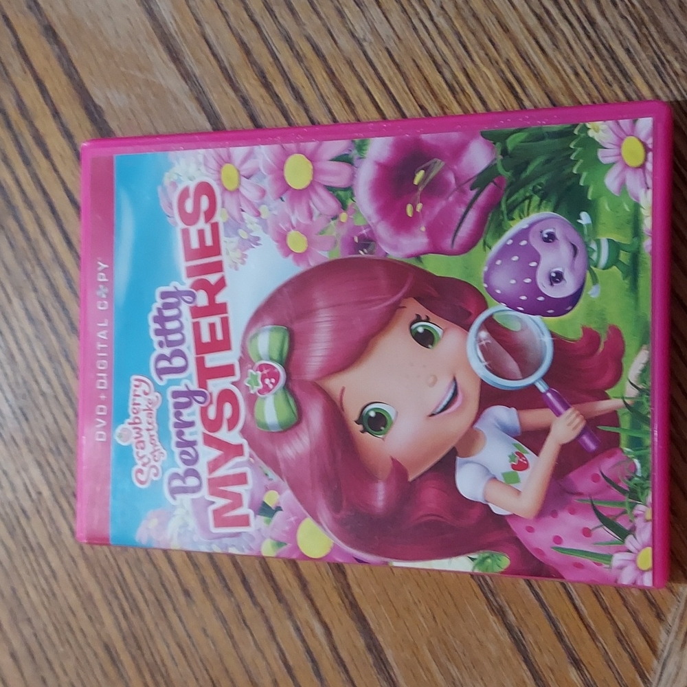 Strawberry Shortcake Berry Bitty Mysteries DVD